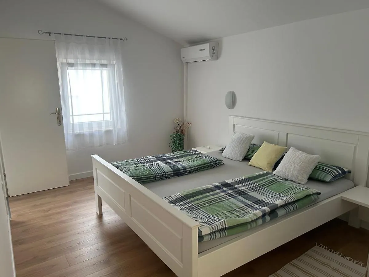 Villa Istriana Liznjan Apartment